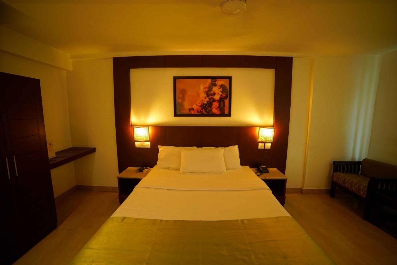 Lalitha Inn Guruvāyūr Extérieur photo